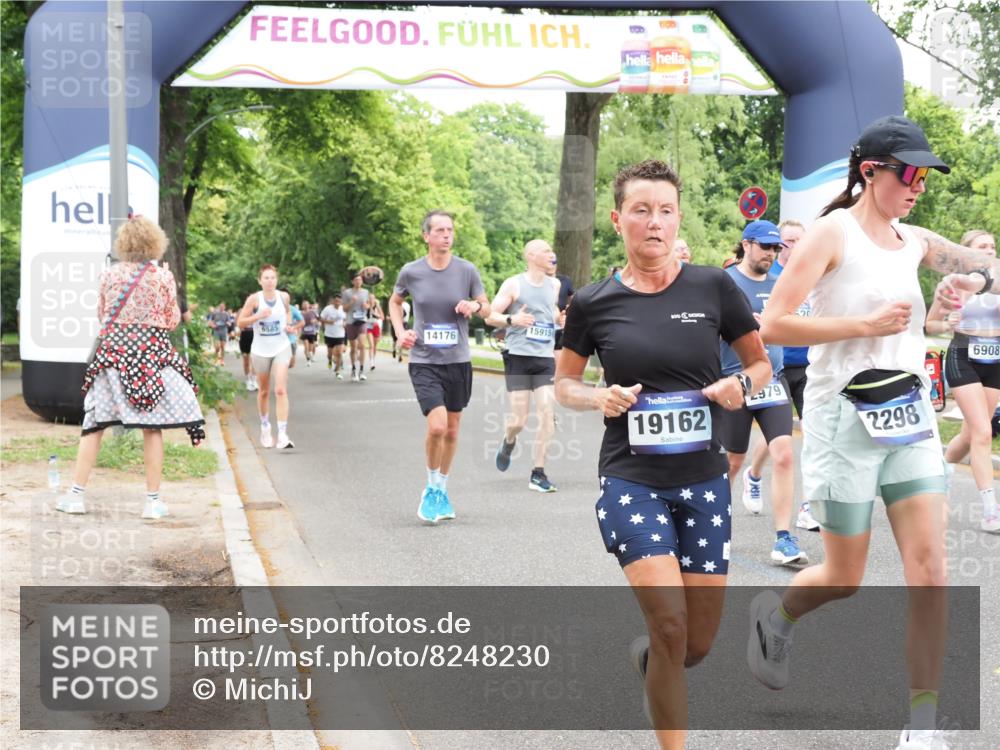 29.06.2025 - hella hamburg halbmarathon MichiJ http://msf.ph/oto/8248230 29.06.2025 10:51:26 Zwischen KM18-KM19 1194, 1702, 1992, 2298, 2782, 2979, 4542, 6585, 6907, 6908, 7081, 8520, 8561, 8810, 10962, 13171, 13793, 14176, 15915, 16095, 18707, 19162 meine-sportfotos.de