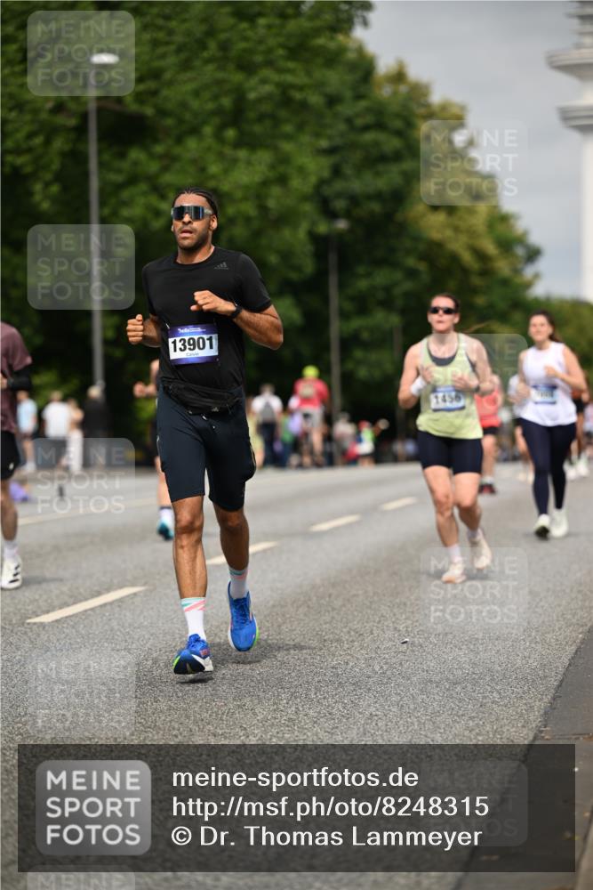 29.06.2025 - hella hamburg halbmarathon Dr. Thomas Lammeyer http://msf.ph/oto/8248315 29.06.2025 10:14:19 Kennedybrücke 1052, 1186, 1456, 1483, 1513, 4389, 7058, 7250, 7685, 8090, 8685, 9150, 9681, 9816, 9988, 11180 meine-sportfotos.de