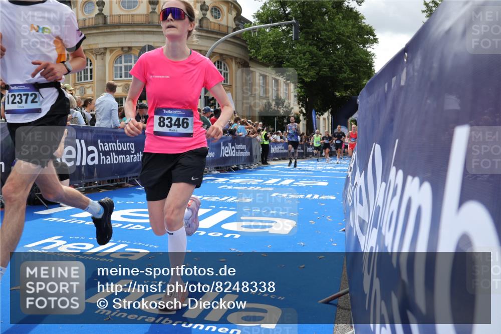 29.06.2025 - hella hamburg halbmarathon Strokosch-Dieckow http://msf.ph/oto/8248338 29.06.2025 10:39:29 Ziel 1343, 2546, 2972, 6152, 7152, 7154, 8346, 9116, 9265, 11806, 12335, 12372, 14077, 15013, 15336, 15828, 15965, 17215, 17360, 18154, 18285, 18803 meine-sportfotos.de