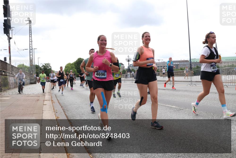 29.06.2025 - hella hamburg halbmarathon Lena Gebhardt http://msf.ph/oto/8248403 29.06.2025 10:34:03 Lombardsbrücke 1189, 1275, 1417, 1672, 1705, 1787, 1896, 2265, 2342, 2464, 2482, 2496, 2526, 2801, 2933, 3145, 3170, 3264, 3340, 3345, 3560, 3829, 3848, 4361, 4433, 4449, 4479, 4696, 4807, 4824, 4826, 4942, 5075, 5096, 5141, 5557, 5561, 5566, 5569, 5584, 5691, 5821, 5822, 5887, 6105, 6109, 6364, 6515, 6516, 6854, 6956, 7027, 7324, 7329, 7565, 7653, 8021, 8157, 8202, 8277, 8282, 8349, 8375, 8377, 8383, 8401, 8965, 9094, 9234, 9438, 9799, 9875, 9995, 10007, 10071, 10360, 10561, 10564 meine-sportfotos.de