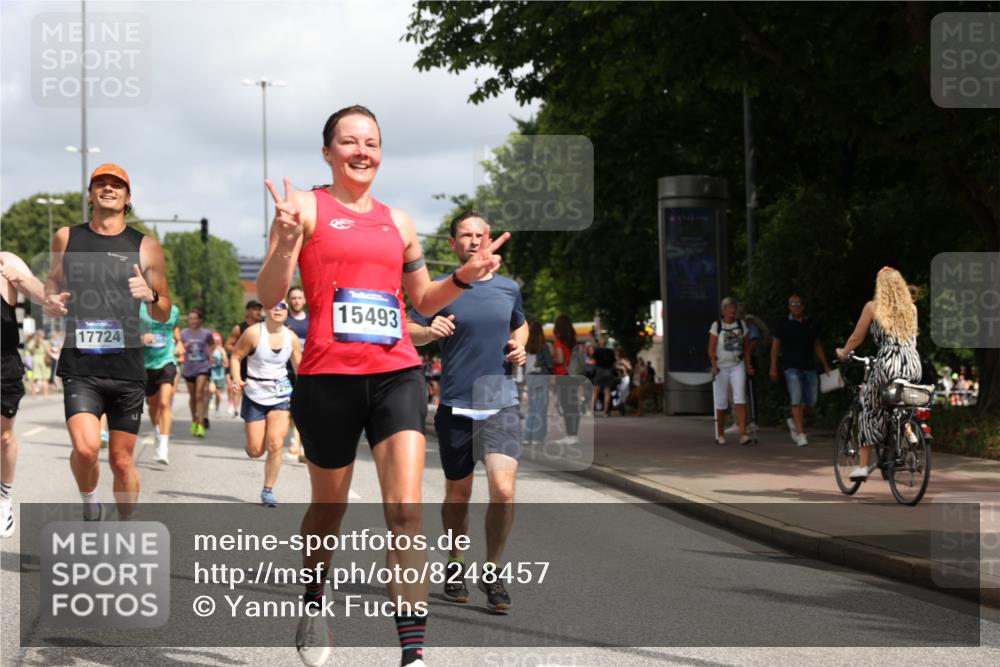 29.06.2025 - hella hamburg halbmarathon Yannick Fuchs http://msf.ph/oto/8248457 29.06.2025 10:35:20 20KM 1677, 1882, 1912, 2568, 2949, 3332, 4634, 4843, 4889, 5007, 5014, 5026, 5410, 5745, 6429, 6683, 7080, 7284, 7378, 8074, 8122, 8629, 8966, 9979, 10369, 10934, 10978, 11767, 11959, 12365, 13158, 13268, 13667, 14092, 14820, 15164, 15247, 15493, 15542, 15689, 16201, 16249, 16347, 16599, 17214, 17620, 17724, 17971, 18173, 18192, 18399 meine-sportfotos.de