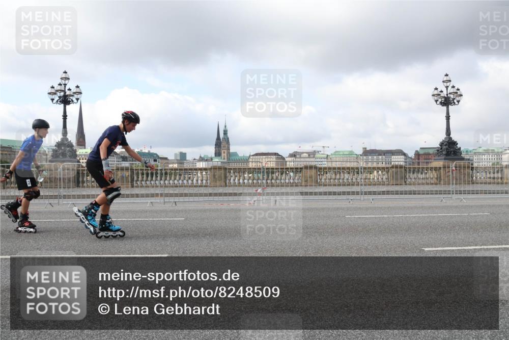 29.06.2025 - hella hamburg halbmarathon Lena Gebhardt http://msf.ph/oto/8248509 29.06.2025 09:02:45 Lombardsbrücke  meine-sportfotos.de