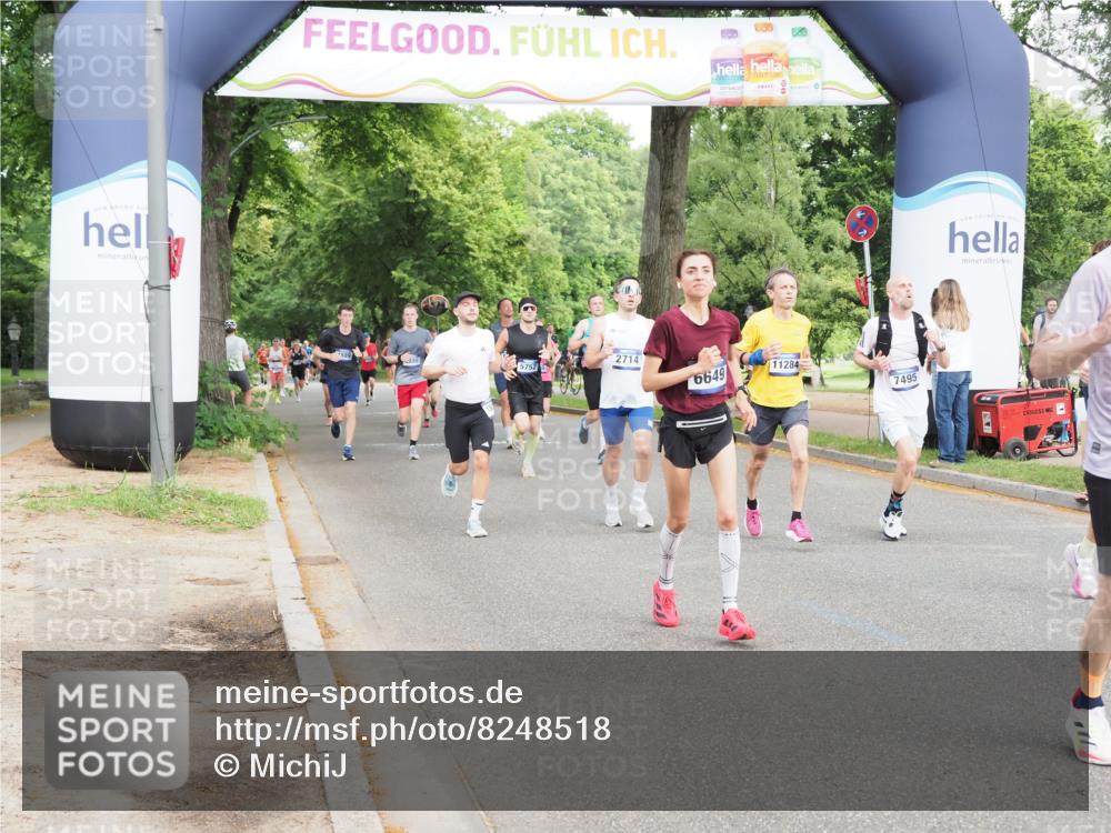 29.06.2025 - hella hamburg halbmarathon MichiJ http://msf.ph/oto/8248518 29.06.2025 10:28:40 Zwischen KM18-KM19 1358, 2573, 2714, 2972, 4565, 4888, 5752, 5803, 6649, 7495, 8370, 11284, 11714, 14077, 15015, 15421, 15689, 18013, 18979 meine-sportfotos.de