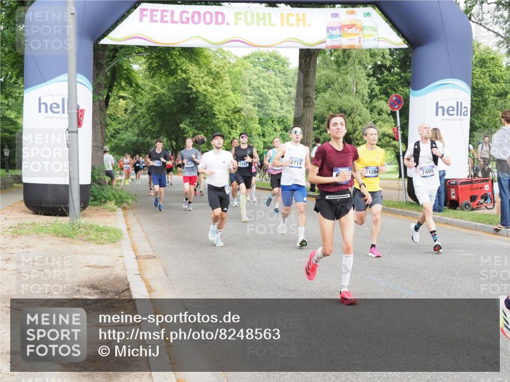 29.06.2025 - hella hamburg halbmarathon MichiJ http://msf.ph/oto/8248563 29.06.2025 10:28:40 Zwischen KM18-KM19 1358, 2573, 2714, 2972, 4565, 4888, 5752, 5803, 6649, 7495, 8370, 11284, 11714, 14077, 15015, 15421, 15689, 18013, 18979 meine-sportfotos.de