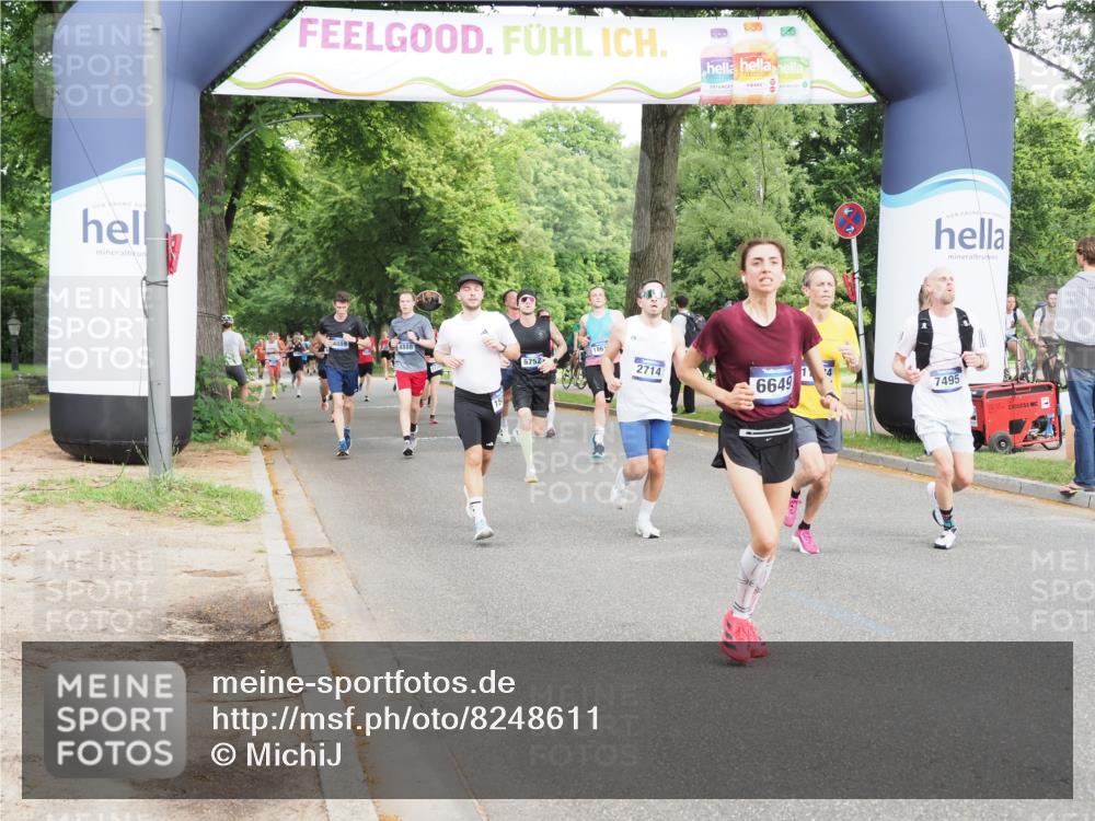 29.06.2025 - hella hamburg halbmarathon MichiJ http://msf.ph/oto/8248611 29.06.2025 10:28:40 Zwischen KM18-KM19 1358, 2573, 2714, 2972, 4565, 4888, 5752, 5803, 6649, 7495, 8370, 11284, 11714, 14077, 15015, 15421, 15689, 18013, 18979 meine-sportfotos.de