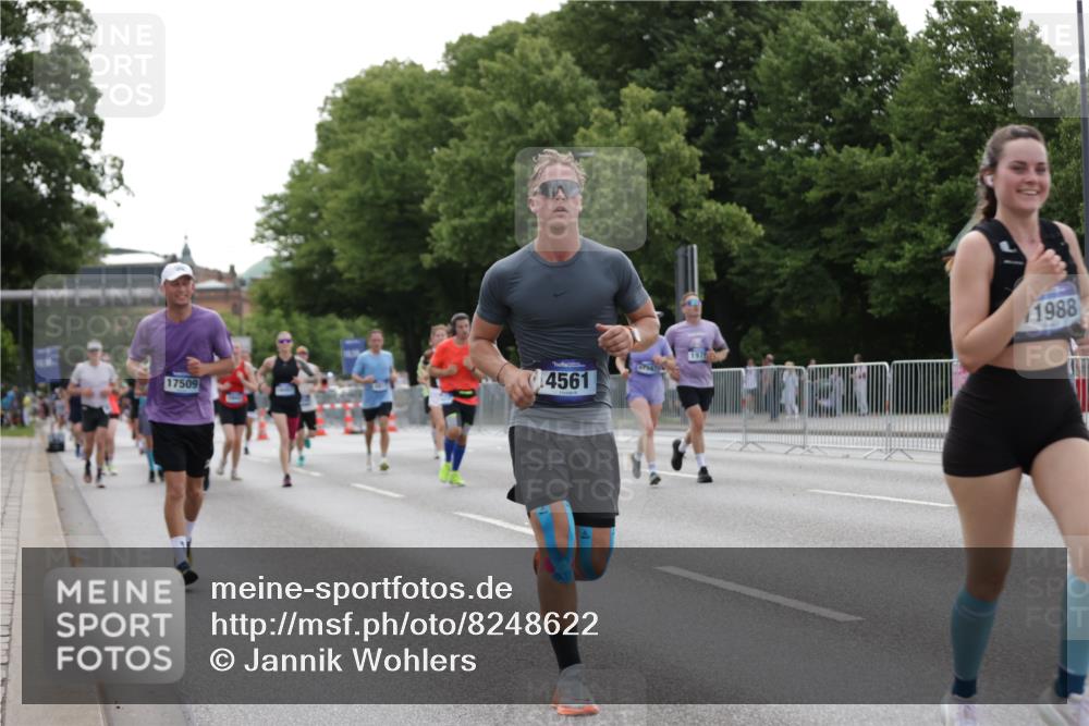 29.06.2025 - hella hamburg halbmarathon Jannik Wohlers http://msf.ph/oto/8248622 29.06.2025 10:30:45 Lombardsbrücke 1292, 1773, 1979, 2097, 2414, 2914, 4561, 4817, 5437, 5943, 6057, 6195, 6620, 6787, 7351, 7604, 8050, 8072, 8073, 8757, 9576, 10111, 10989, 11988, 12384, 12627, 14349, 15466, 15589, 16457, 17224, 17463, 17509, 17587, 17742, 17966, 19052, 19226 meine-sportfotos.de