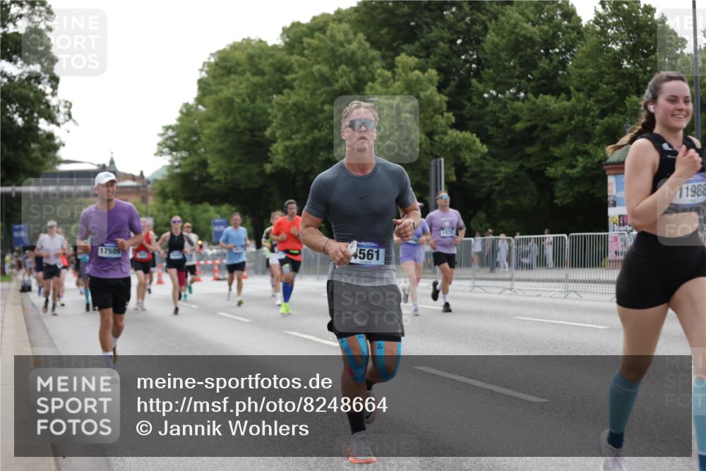 29.06.2025 - hella hamburg halbmarathon Jannik Wohlers http://msf.ph/oto/8248664 29.06.2025 10:30:45 Lombardsbrücke 1292, 1773, 1979, 2097, 2414, 2914, 4561, 4817, 5437, 5943, 6057, 6195, 6620, 6787, 7351, 7604, 8050, 8072, 8073, 8757, 9576, 10111, 10989, 11988, 12384, 12627, 14349, 15466, 15589, 16457, 17224, 17463, 17509, 17587, 17742, 17966, 19052, 19226 meine-sportfotos.de