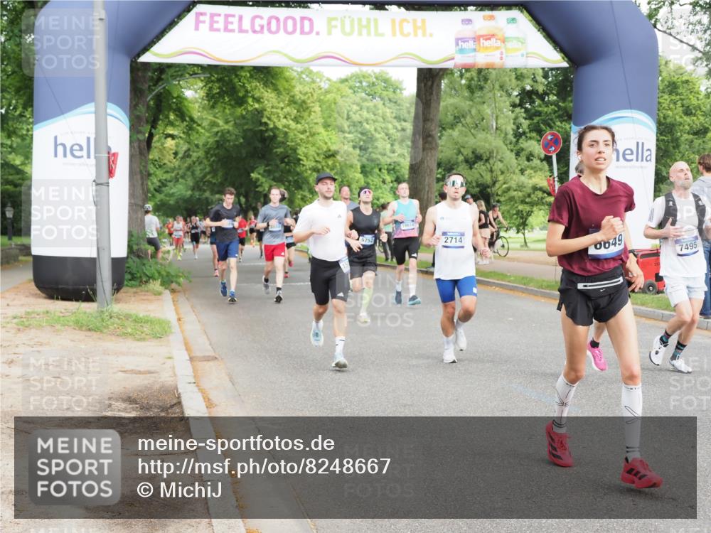 29.06.2025 - hella hamburg halbmarathon MichiJ http://msf.ph/oto/8248667 29.06.2025 10:28:41 Zwischen KM18-KM19 1358, 2573, 2714, 2972, 4565, 4888, 5752, 5803, 6649, 7495, 8370, 11284, 11714, 15015, 15421, 18013, 18614, 18979 meine-sportfotos.de