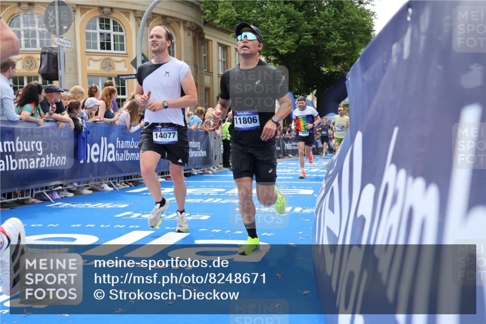 29.06.2025 - hella hamburg halbmarathon Strokosch-Dieckow http://msf.ph/oto/8248671 29.06.2025 10:39:39 Ziel 1358, 4398, 4888, 7152, 7154, 9265, 11284, 11806, 13190, 14077, 14204, 15094, 15336, 15435, 15744, 15828, 16580, 16761, 17005, 17215, 17360, 17425, 17792, 18013, 18154, 18285, 18803 meine-sportfotos.de