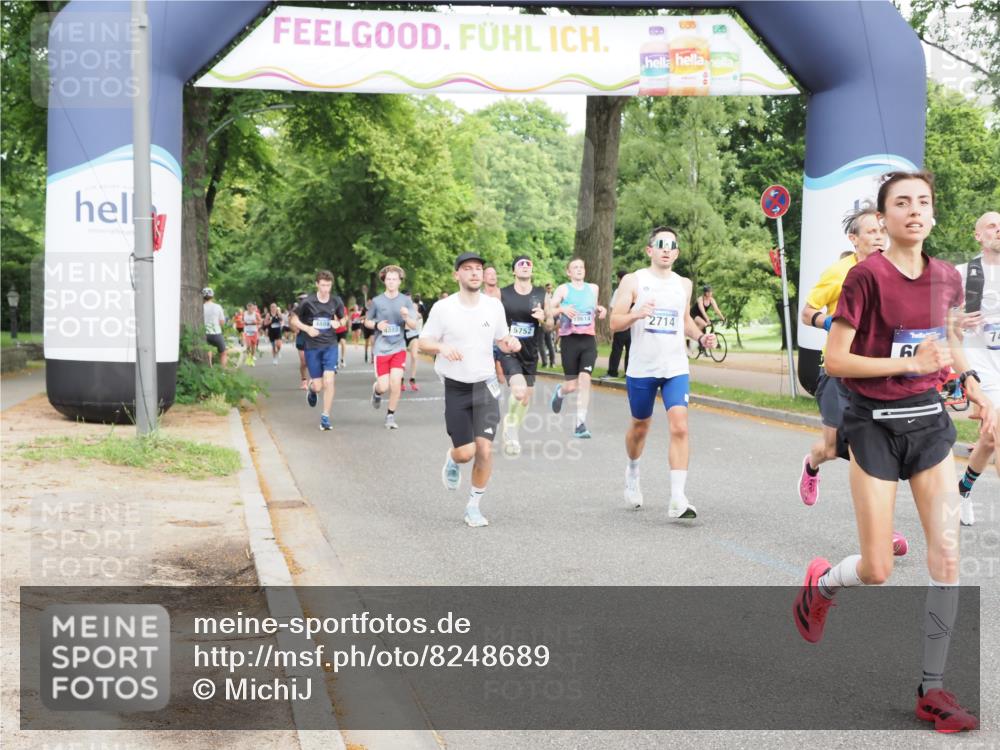 29.06.2025 - hella hamburg halbmarathon MichiJ http://msf.ph/oto/8248689 29.06.2025 10:28:41 Zwischen KM18-KM19 1358, 2573, 2714, 2972, 4565, 4888, 5752, 5803, 6649, 7495, 8370, 11284, 11714, 15015, 15421, 18013, 18614, 18979 meine-sportfotos.de