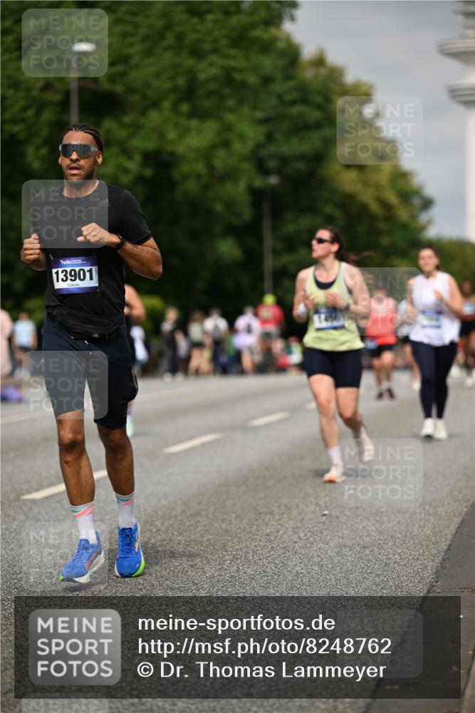 29.06.2025 - hella hamburg halbmarathon Dr. Thomas Lammeyer http://msf.ph/oto/8248762 29.06.2025 10:14:19 Kennedybrücke 1052, 1186, 1456, 1483, 1513, 4389, 7058, 7250, 7685, 8090, 8685, 9150, 9681, 9816, 9988, 11180 meine-sportfotos.de