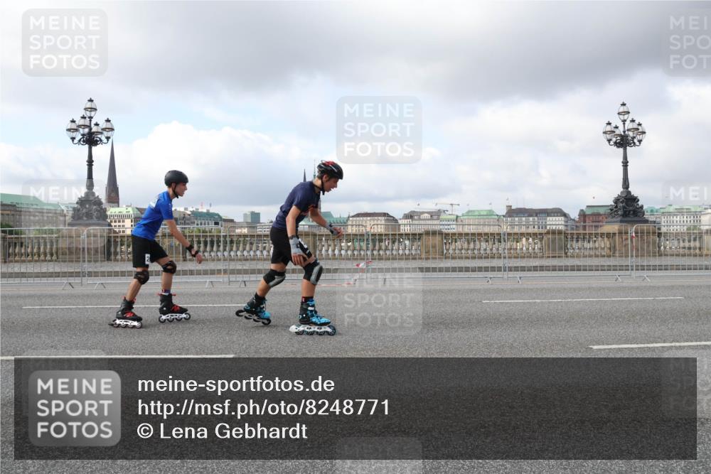 29.06.2025 - hella hamburg halbmarathon Lena Gebhardt http://msf.ph/oto/8248771 29.06.2025 09:02:45 Lombardsbrücke  meine-sportfotos.de