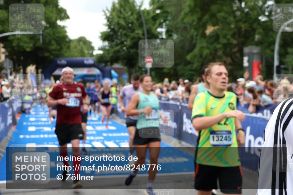 29.06.2025 - hella hamburg halbmarathon Zöllner http://msf.ph/oto/8248776 29.06.2025 10:57:40 Ziel 1239, 2236, 2606, 2652, 4502, 5015, 5134, 5457, 5458, 5728, 12774, 13523, 14571, 14951, 15217, 15220, 17769, 17814, 18388 meine-sportfotos.de