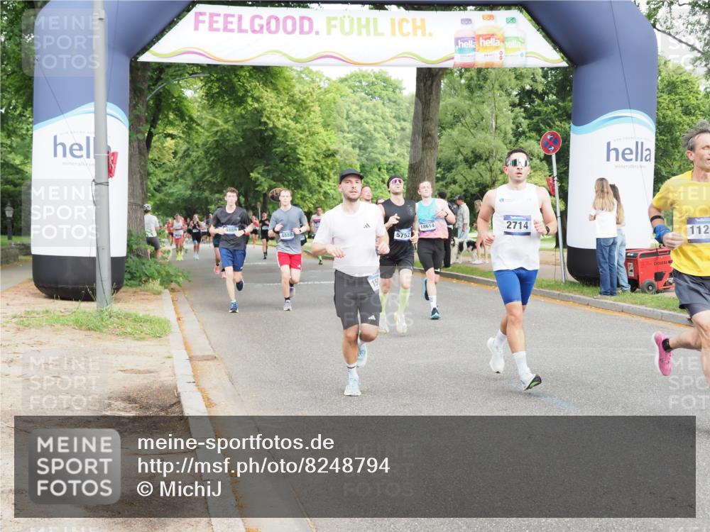 29.06.2025 - hella hamburg halbmarathon MichiJ http://msf.ph/oto/8248794 29.06.2025 10:28:41 Zwischen KM18-KM19 1358, 2573, 2714, 2972, 4565, 4888, 5752, 5803, 6649, 7495, 8370, 11284, 11714, 15015, 15421, 18013, 18614, 18979 meine-sportfotos.de