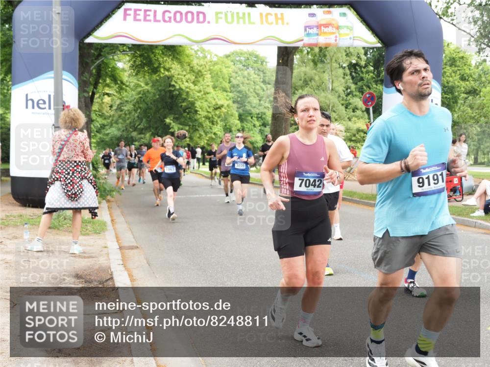 29.06.2025 - hella hamburg halbmarathon MichiJ http://msf.ph/oto/8248811 29.06.2025 10:51:33 Zwischen KM18-KM19 1863, 2298, 2782, 3039, 5396, 6585, 7042, 9191, 9526, 13542, 14465, 15137, 15915, 18395, 18440 meine-sportfotos.de
