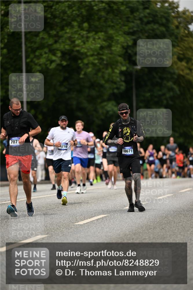 29.06.2025 - hella hamburg halbmarathon Dr. Thomas Lammeyer http://msf.ph/oto/8248829 29.06.2025 10:34:47 Kennedybrücke 1773, 2097, 2302, 2505, 2569, 3131, 6556, 6620, 7071, 7351, 7517, 8792, 9095, 9576, 9830, 9937, 10989, 10996 meine-sportfotos.de