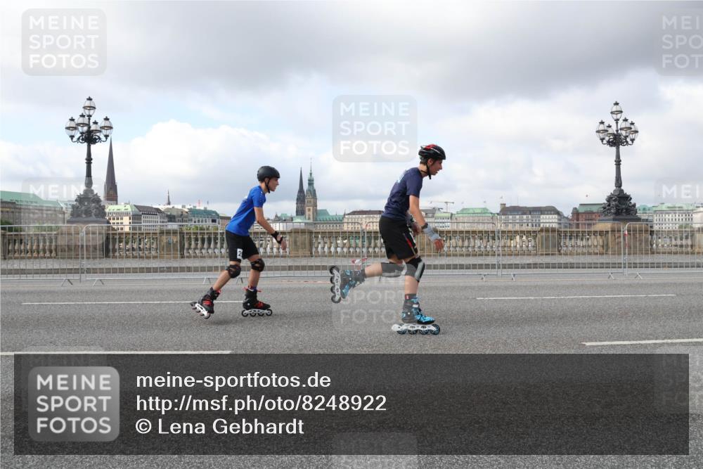 29.06.2025 - hella hamburg halbmarathon Lena Gebhardt http://msf.ph/oto/8248922 29.06.2025 09:02:46 Lombardsbrücke  meine-sportfotos.de