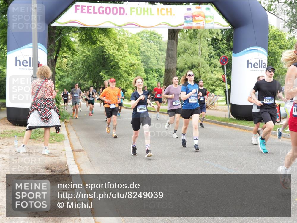 29.06.2025 - hella hamburg halbmarathon MichiJ http://msf.ph/oto/8249039 29.06.2025 10:51:34 Zwischen KM18-KM19 1863, 3039, 3182, 3248, 5396, 7042, 9191, 9526, 13542, 14465, 15137, 17763, 18395, 18440 meine-sportfotos.de