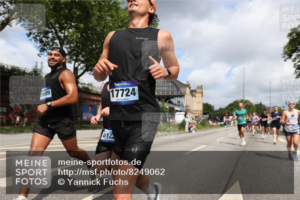 29.06.2025 - hella hamburg halbmarathon Yannick Fuchs http://msf.ph/oto/8249062 29.06.2025 10:35:22 20KM 1677, 1912, 2568, 2949, 3332, 4634, 4889, 5007, 5014, 5026, 5410, 6429, 6683, 7080, 7284, 7378, 8074, 8122, 8629, 8966, 9358, 9979, 10369, 10934, 10978, 11767, 11959, 12365, 12895, 13158, 13268, 14092, 14820, 15164, 15247, 15493, 15689, 16201, 16249, 16347, 16599, 17214, 17620, 17724, 17834, 17971, 18049, 18173, 18192, 18399 meine-sportfotos.de