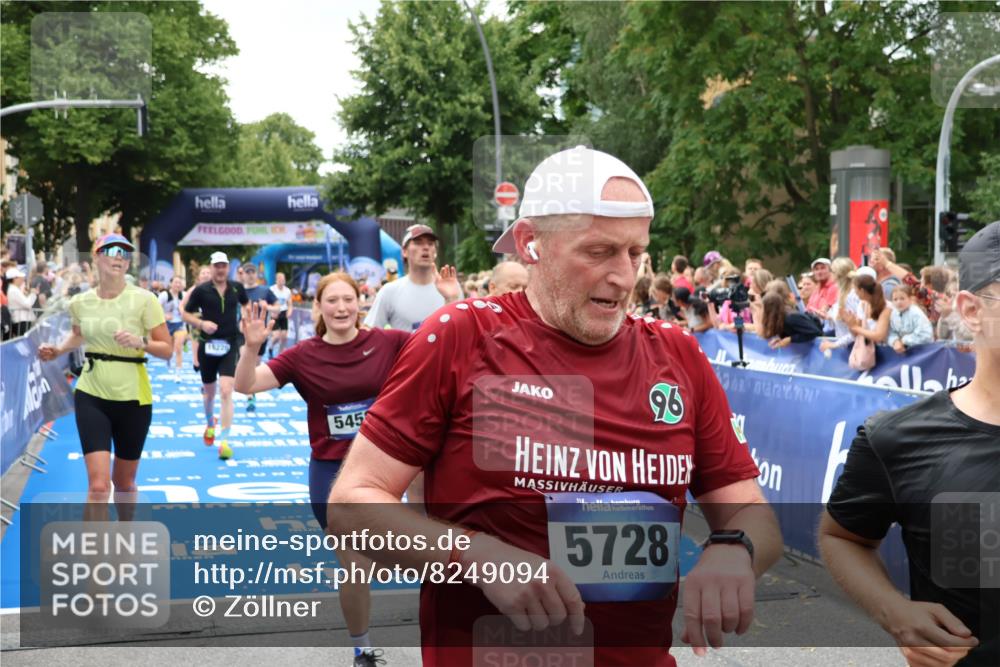 29.06.2025 - hella hamburg halbmarathon Zöllner http://msf.ph/oto/8249094 29.06.2025 10:57:43 Ziel 1239, 1715, 1719, 2606, 2652, 5457, 5458, 10133, 12774, 13523, 14571, 14951, 15217, 15220, 16418, 17455, 17769, 17814, 18388, 18508, 18985 meine-sportfotos.de