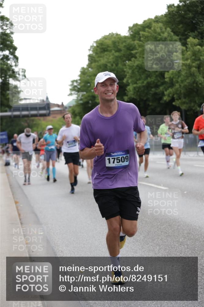 29.06.2025 - hella hamburg halbmarathon Jannik Wohlers http://msf.ph/oto/8249151 29.06.2025 10:30:47 Lombardsbrücke 1292, 1773, 1979, 2097, 2414, 2914, 4561, 4817, 5437, 5943, 6057, 6195, 6620, 6787, 7351, 7604, 8050, 8072, 8073, 8757, 9576, 10111, 10989, 11988, 12384, 12627, 14349, 15466, 15589, 15725, 16457, 17224, 17463, 17509, 17587, 17966, 19052, 19226 meine-sportfotos.de