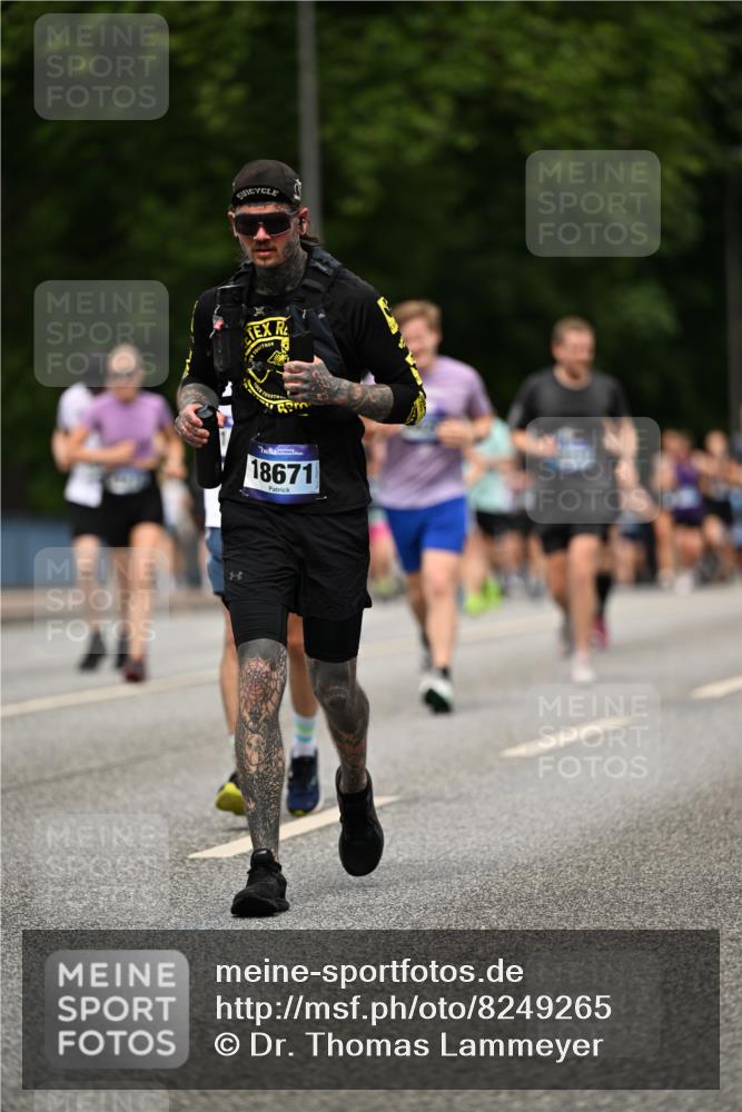 29.06.2025 - hella hamburg halbmarathon Dr. Thomas Lammeyer http://msf.ph/oto/8249265 29.06.2025 10:34:51 Kennedybrücke 1059, 1472, 1773, 2097, 2302, 2505, 2569, 3131, 4561, 6556, 6620, 6725, 7071, 7351, 7517, 8792, 9095, 9576, 9830, 9937, 10989, 10996 meine-sportfotos.de