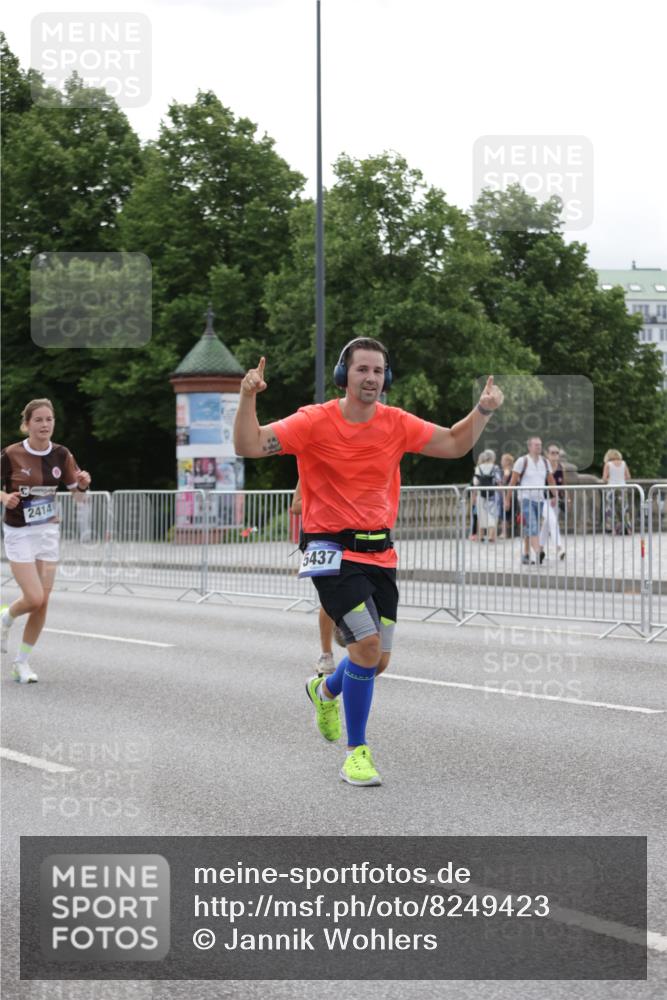 29.06.2025 - hella hamburg halbmarathon Jannik Wohlers http://msf.ph/oto/8249423 29.06.2025 10:30:49 Lombardsbrücke 1292, 1773, 1979, 2097, 2414, 2914, 4561, 4817, 5437, 5943, 6057, 6195, 6787, 7351, 7604, 8050, 8072, 8073, 8757, 10111, 11988, 12627, 14349, 15589, 15725, 16457, 17224, 17463, 17509, 17587, 18390, 19226 meine-sportfotos.de