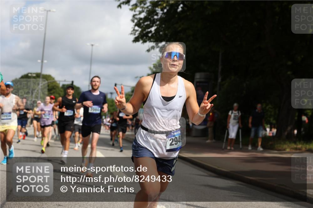29.06.2025 - hella hamburg halbmarathon Yannick Fuchs http://msf.ph/oto/8249433 29.06.2025 10:35:23 20KM 1677, 1912, 2568, 2949, 3332, 3618, 4634, 4889, 5007, 5014, 5026, 5410, 6429, 6683, 7080, 7284, 7378, 8074, 8122, 8629, 8966, 9358, 9979, 10934, 10978, 11062, 11765, 11767, 11959, 12365, 12895, 13158, 13268, 14092, 14820, 15164, 15247, 15493, 15689, 16201, 16249, 16347, 16599, 17214, 17620, 17724, 17834, 17971, 18049, 18173, 18192, 18399 meine-sportfotos.de