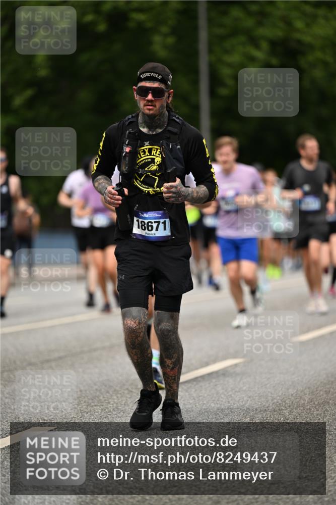 29.06.2025 - hella hamburg halbmarathon Dr. Thomas Lammeyer http://msf.ph/oto/8249437 29.06.2025 10:34:51 Kennedybrücke 1059, 1472, 1773, 2097, 2302, 2505, 2569, 3131, 4561, 6556, 6620, 6725, 7071, 7351, 7517, 8792, 9095, 9576, 9830, 9937, 10989, 10996 meine-sportfotos.de