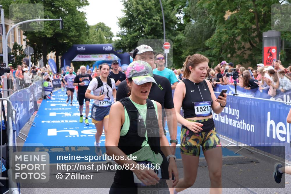 29.06.2025 - hella hamburg halbmarathon Zöllner http://msf.ph/oto/8249456 29.06.2025 10:57:48 Ziel 1715, 1719, 1972, 2034, 5391, 7269, 7833, 10133, 10599, 10703, 12440, 12523, 12774, 13523, 14737, 15217, 16418, 17201, 17455, 18388, 18508, 18727, 18985 meine-sportfotos.de
