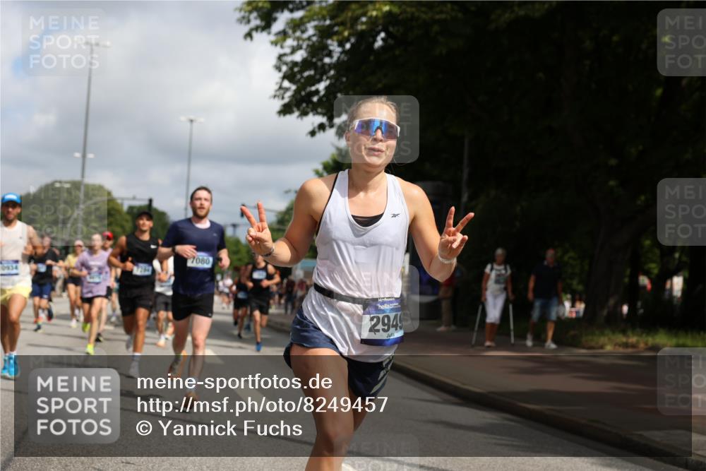 29.06.2025 - hella hamburg halbmarathon Yannick Fuchs http://msf.ph/oto/8249457 29.06.2025 10:35:23 20KM 1677, 1912, 2568, 2949, 3332, 3618, 4634, 4889, 5007, 5014, 5026, 5410, 6429, 6683, 7080, 7284, 7378, 8074, 8122, 8629, 8966, 9358, 9979, 10934, 10978, 11062, 11765, 11767, 11959, 12365, 12895, 13158, 13268, 14092, 14820, 15164, 15247, 15493, 15689, 16201, 16249, 16347, 16599, 17214, 17620, 17724, 17834, 17971, 18049, 18173, 18192, 18399 meine-sportfotos.de