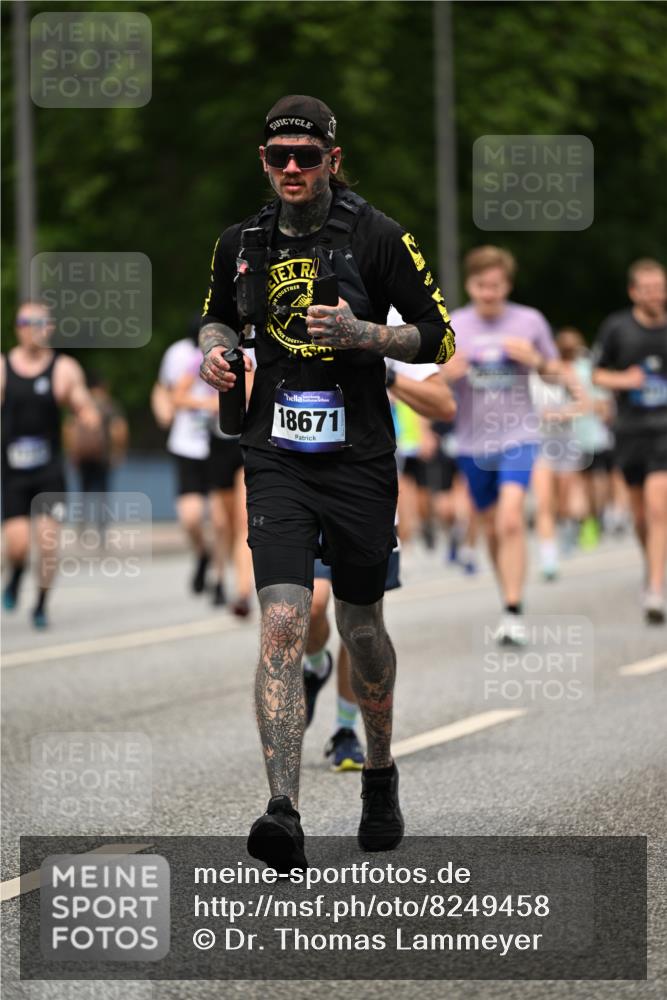 29.06.2025 - hella hamburg halbmarathon Dr. Thomas Lammeyer http://msf.ph/oto/8249458 29.06.2025 10:34:52 Kennedybrücke 1059, 1472, 1773, 2097, 2302, 2505, 2569, 3131, 4561, 6556, 6620, 6725, 7071, 7351, 7517, 8792, 9095, 9576, 9830, 9937, 10989, 10996 meine-sportfotos.de
