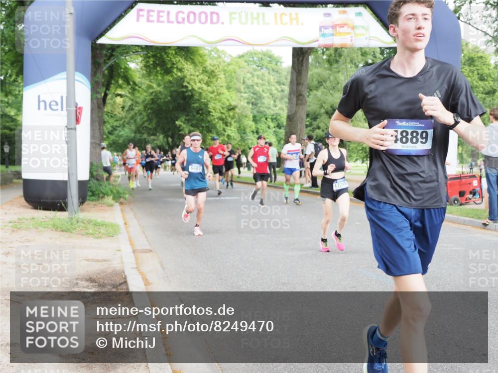 29.06.2025 - hella hamburg halbmarathon MichiJ http://msf.ph/oto/8249470 29.06.2025 10:28:45 Zwischen KM18-KM19 1358, 2714, 4888, 4889, 5752, 6649, 7495, 8346, 8370, 8574, 11284, 15015, 17245, 18013, 18614 meine-sportfotos.de