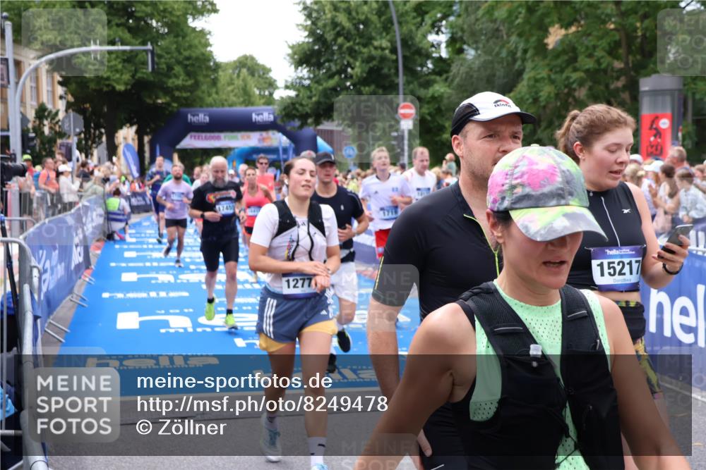 29.06.2025 - hella hamburg halbmarathon Zöllner http://msf.ph/oto/8249478 29.06.2025 10:57:49 Ziel 1715, 1719, 1972, 2034, 5391, 7269, 7833, 10133, 10599, 10703, 12440, 12523, 12774, 13523, 14737, 16418, 16517, 17201, 17455, 18508, 18727, 18985 meine-sportfotos.de