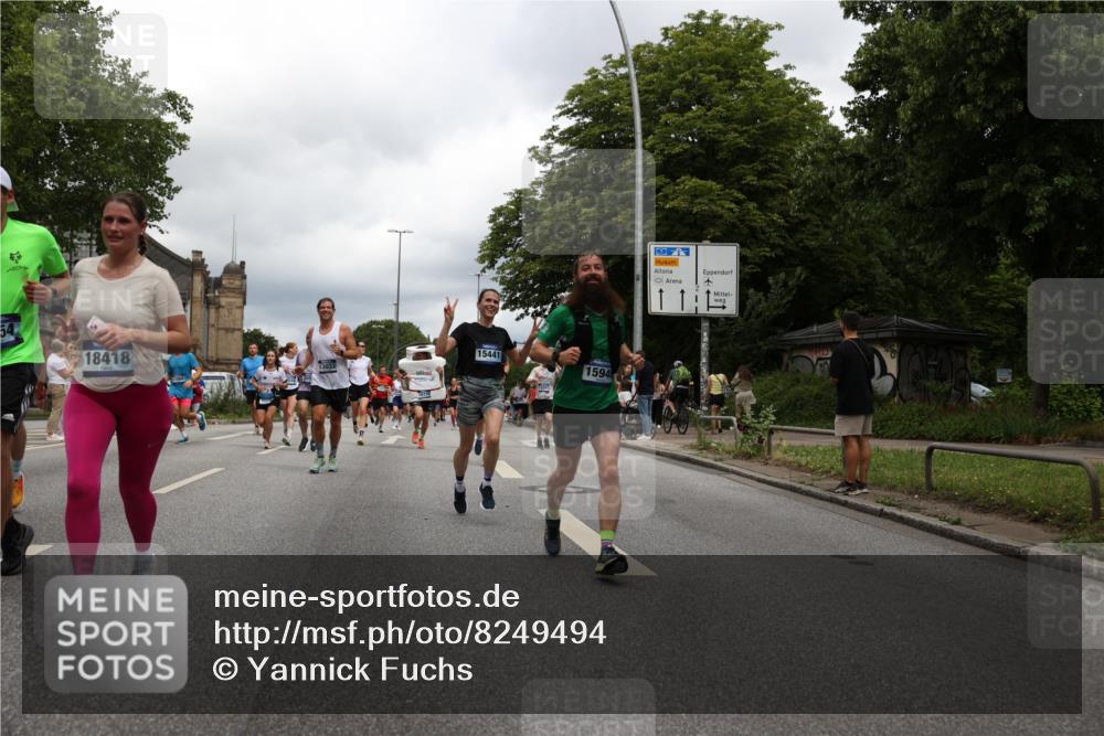 29.06.2025 - hella hamburg halbmarathon Yannick Fuchs http://msf.ph/oto/8249494 29.06.2025 10:47:52 20KM 1030, 1267, 1422, 1442, 1502, 1549, 1870, 2058, 2070, 2354, 2518, 2630, 3096, 3103, 3819, 4299, 5020, 5259, 5638, 6294, 6374, 6481, 6511, 6512, 6942, 7274, 7395, 7478, 7918, 8285, 8335, 8394, 8447, 9032, 9380, 9791, 9922, 11068, 11430, 11844, 12321, 12379, 12607, 12632, 13032, 13033, 13397, 13794, 13803, 13865, 13912, 14239, 14702, 15146, 15441, 15502, 15838, 15856, 15946, 16477, 16780, 17348, 17482, 18143, 18308, 18418, 18450, 18514, 18612, 19067 meine-sportfotos.de