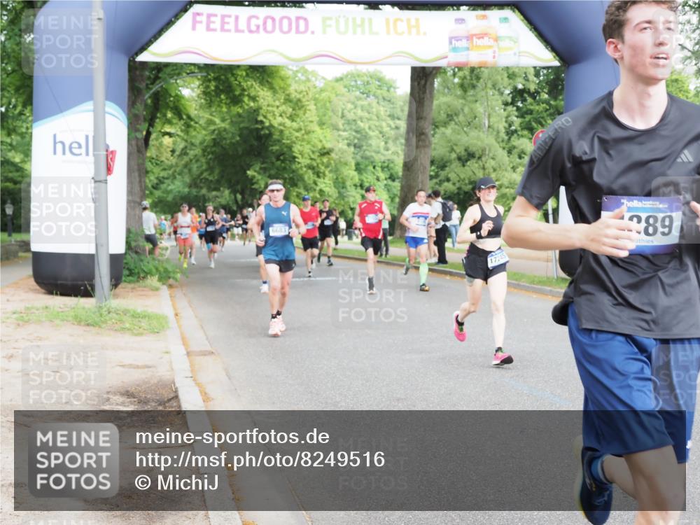 29.06.2025 - hella hamburg halbmarathon MichiJ http://msf.ph/oto/8249516 29.06.2025 10:28:45 Zwischen KM18-KM19 1358, 2714, 4888, 4889, 5752, 6649, 7495, 8346, 8370, 8574, 11284, 15015, 17245, 18013, 18614 meine-sportfotos.de