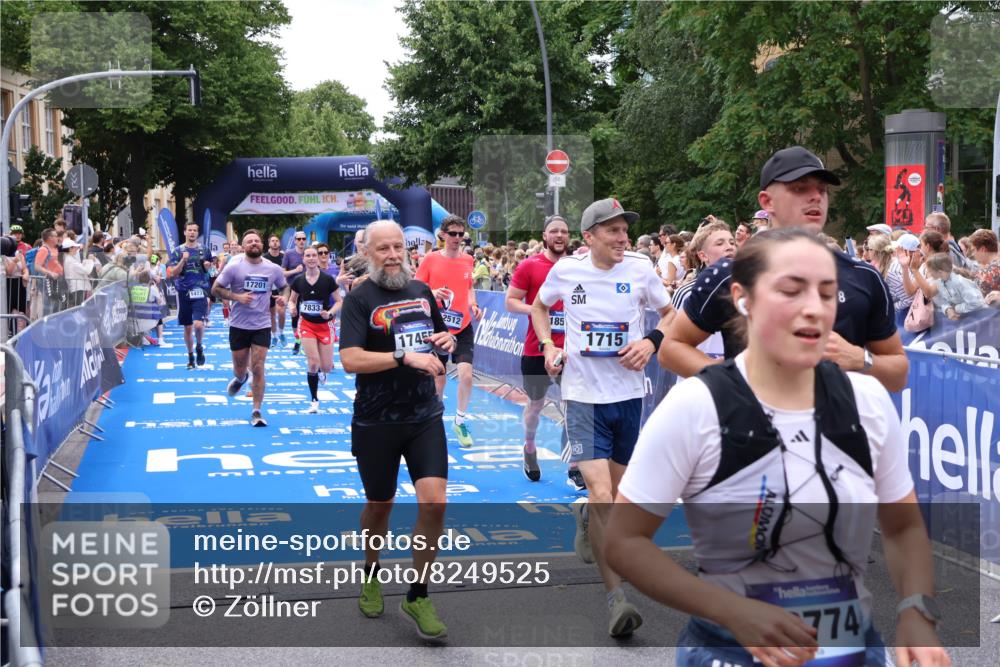 29.06.2025 - hella hamburg halbmarathon Zöllner http://msf.ph/oto/8249525 29.06.2025 10:57:50 Ziel 1715, 1719, 1972, 2034, 2806, 5391, 7269, 7833, 10133, 10599, 10703, 12440, 12523, 14737, 16418, 16517, 17201, 17455, 18492, 18508, 18727, 18985 meine-sportfotos.de
