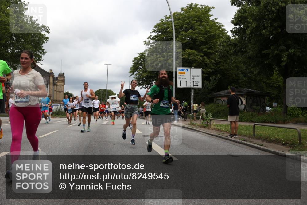 29.06.2025 - hella hamburg halbmarathon Yannick Fuchs http://msf.ph/oto/8249545 29.06.2025 10:47:52 20KM 1030, 1267, 1422, 1442, 1502, 1549, 1870, 2058, 2070, 2354, 2518, 2630, 3096, 3103, 3819, 4299, 5020, 5259, 5638, 6294, 6374, 6481, 6511, 6512, 6942, 7274, 7395, 7478, 7918, 8285, 8335, 8394, 8447, 9032, 9380, 9791, 9922, 11068, 11430, 11844, 12321, 12379, 12607, 12632, 13032, 13033, 13397, 13794, 13803, 13865, 13912, 14239, 14702, 15146, 15441, 15502, 15838, 15856, 15946, 16477, 16780, 17348, 17482, 18143, 18308, 18418, 18450, 18514, 18612, 19067 meine-sportfotos.de