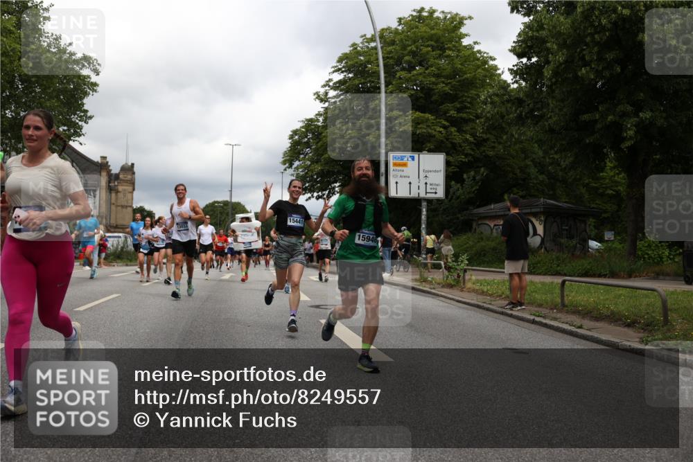 29.06.2025 - hella hamburg halbmarathon Yannick Fuchs http://msf.ph/oto/8249557 29.06.2025 10:47:52 20KM 1030, 1267, 1422, 1442, 1502, 1549, 1870, 2058, 2070, 2354, 2518, 2630, 3096, 3103, 3819, 4299, 5020, 5259, 5638, 6294, 6374, 6481, 6511, 6512, 6942, 7274, 7395, 7478, 7918, 8285, 8335, 8394, 8447, 9032, 9380, 9791, 9922, 11068, 11430, 11844, 12321, 12379, 12607, 12632, 13032, 13033, 13397, 13794, 13803, 13865, 13912, 14239, 14702, 15146, 15441, 15502, 15838, 15856, 15946, 16477, 16780, 17348, 17482, 18143, 18308, 18418, 18450, 18514, 18612, 19067 meine-sportfotos.de
