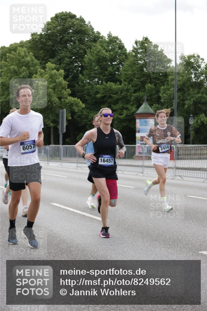 29.06.2025 - hella hamburg halbmarathon Jannik Wohlers http://msf.ph/oto/8249562 29.06.2025 10:30:50 Lombardsbrücke 1292, 1773, 1979, 2414, 2914, 4561, 4817, 5437, 5943, 6057, 6078, 6195, 6787, 7604, 8050, 8072, 8073, 10111, 11988, 12627, 14349, 15589, 15725, 16457, 17224, 17463, 17509, 17587, 18390, 19226 meine-sportfotos.de