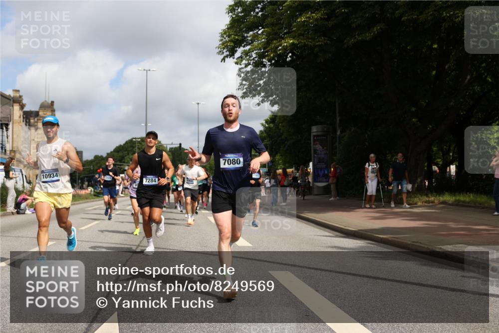 29.06.2025 - hella hamburg halbmarathon Yannick Fuchs http://msf.ph/oto/8249569 29.06.2025 10:35:24 20KM 1677, 1912, 2568, 2797, 2949, 3332, 3618, 4303, 4634, 4889, 5007, 5014, 5026, 5410, 6429, 6683, 7080, 7284, 7378, 8074, 8122, 8629, 8966, 9358, 9979, 10934, 10978, 11062, 11765, 11767, 11959, 12365, 12895, 13158, 13268, 14092, 14820, 15164, 15247, 15493, 15689, 16201, 16249, 16347, 16599, 17214, 17620, 17724, 17834, 17971, 18049, 18173, 18192, 18399, 18573 meine-sportfotos.de