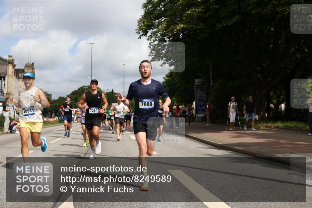 29.06.2025 - hella hamburg halbmarathon Yannick Fuchs http://msf.ph/oto/8249589 29.06.2025 10:35:24 20KM 1677, 1912, 2568, 2797, 2949, 3332, 3618, 4303, 4634, 4889, 5007, 5014, 5026, 5410, 6429, 6683, 7080, 7284, 7378, 8074, 8122, 8629, 8966, 9358, 9979, 10934, 10978, 11062, 11765, 11767, 11959, 12365, 12895, 13158, 13268, 14092, 14820, 15164, 15247, 15493, 15689, 16201, 16249, 16347, 16599, 17214, 17620, 17724, 17834, 17971, 18049, 18173, 18192, 18399, 18573 meine-sportfotos.de