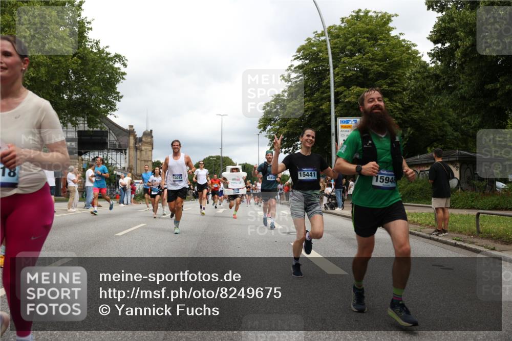 29.06.2025 - hella hamburg halbmarathon Yannick Fuchs http://msf.ph/oto/8249675 29.06.2025 10:47:52 20KM 1030, 1267, 1422, 1442, 1502, 1549, 1870, 2058, 2070, 2354, 2518, 2630, 3096, 3103, 3819, 4299, 5020, 5259, 5638, 6294, 6374, 6481, 6511, 6512, 6942, 7274, 7395, 7478, 7918, 8285, 8335, 8394, 8447, 9032, 9380, 9791, 9922, 11068, 11430, 11844, 12321, 12379, 12607, 12632, 13032, 13033, 13397, 13794, 13803, 13865, 13912, 14239, 14702, 15146, 15441, 15502, 15838, 15856, 15946, 16477, 16780, 17348, 17482, 18143, 18308, 18418, 18450, 18514, 18612, 19067 meine-sportfotos.de