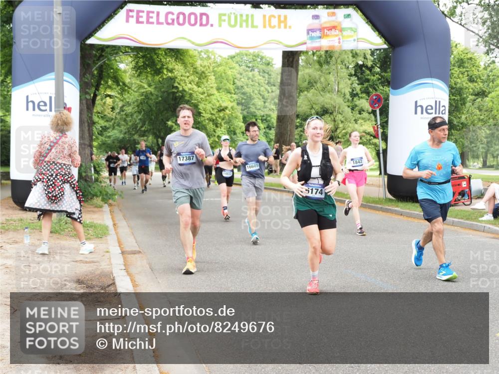 29.06.2025 - hella hamburg halbmarathon MichiJ http://msf.ph/oto/8249676 29.06.2025 10:51:40 Zwischen KM18-KM19 1842, 1863, 3039, 3182, 3248, 6100, 6174, 8890, 13542, 14465, 15137, 16455, 17387, 17763, 18395, 18768 meine-sportfotos.de