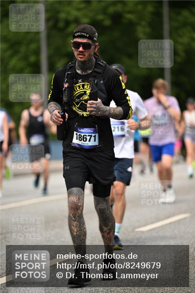 29.06.2025 - hella hamburg halbmarathon Dr. Thomas Lammeyer http://msf.ph/oto/8249679 29.06.2025 10:34:52 Kennedybrücke 1059, 1472, 1773, 2097, 2302, 2505, 2569, 3131, 4561, 6556, 6620, 6725, 7071, 7351, 7517, 8792, 9095, 9576, 9830, 9937, 10989, 10996 meine-sportfotos.de