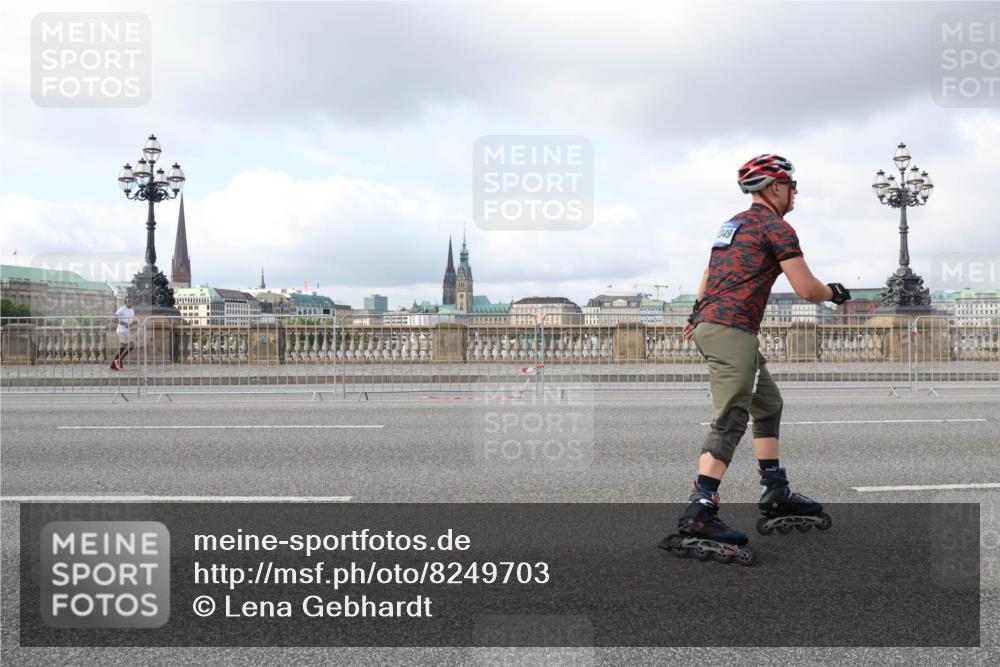 29.06.2025 - hella hamburg halbmarathon Lena Gebhardt http://msf.ph/oto/8249703 29.06.2025 09:02:49 Lombardsbrücke  meine-sportfotos.de
