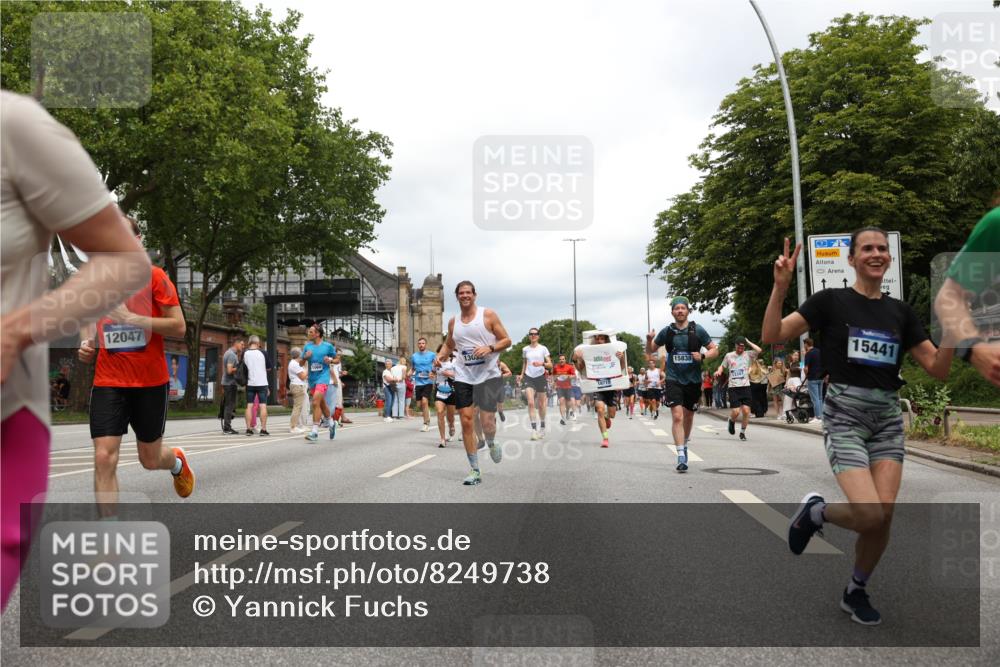 29.06.2025 - hella hamburg halbmarathon Yannick Fuchs http://msf.ph/oto/8249738 29.06.2025 10:47:53 20KM 1030, 1267, 1422, 1442, 1502, 1549, 1870, 2058, 2070, 2354, 2518, 2630, 3096, 3103, 3819, 4299, 5020, 5259, 5638, 6260, 6294, 6374, 6481, 6511, 6512, 6942, 7274, 7395, 7478, 7973, 8285, 8335, 8394, 9032, 9380, 9791, 9922, 11068, 11430, 11844, 12321, 12607, 12632, 13033, 13397, 13794, 13803, 13865, 13912, 14026, 14239, 14702, 15146, 15441, 15502, 15838, 15856, 15946, 16477, 16780, 17348, 17482, 18143, 18308, 18418, 18450, 18514, 18612, 19067 meine-sportfotos.de
