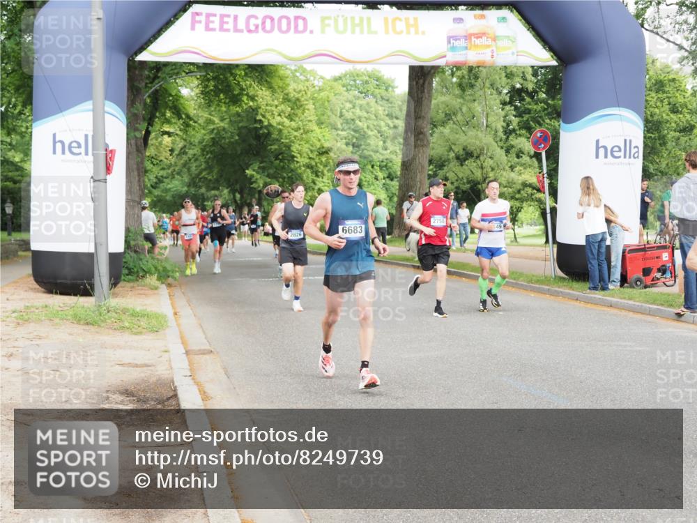 29.06.2025 - hella hamburg halbmarathon MichiJ http://msf.ph/oto/8249739 29.06.2025 10:28:46 Zwischen KM18-KM19 1358, 2714, 2750, 4888, 4889, 5752, 6149, 6649, 6683, 7495, 8346, 8370, 8574, 11284, 15015, 17245, 18614 meine-sportfotos.de
