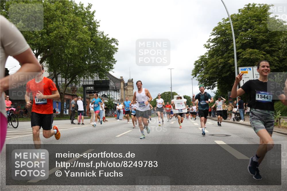 29.06.2025 - hella hamburg halbmarathon Yannick Fuchs http://msf.ph/oto/8249783 29.06.2025 10:47:53 20KM 1030, 1267, 1422, 1442, 1502, 1549, 1870, 2058, 2070, 2354, 2518, 2630, 3096, 3103, 3819, 4299, 5020, 5259, 5638, 6260, 6294, 6374, 6481, 6511, 6512, 6942, 7274, 7395, 7478, 7973, 8285, 8335, 8394, 9032, 9380, 9791, 9922, 11068, 11430, 11844, 12321, 12607, 12632, 13033, 13397, 13794, 13803, 13865, 13912, 14026, 14239, 14702, 15146, 15441, 15502, 15838, 15856, 15946, 16477, 16780, 17348, 17482, 18143, 18308, 18418, 18450, 18514, 18612, 19067 meine-sportfotos.de
