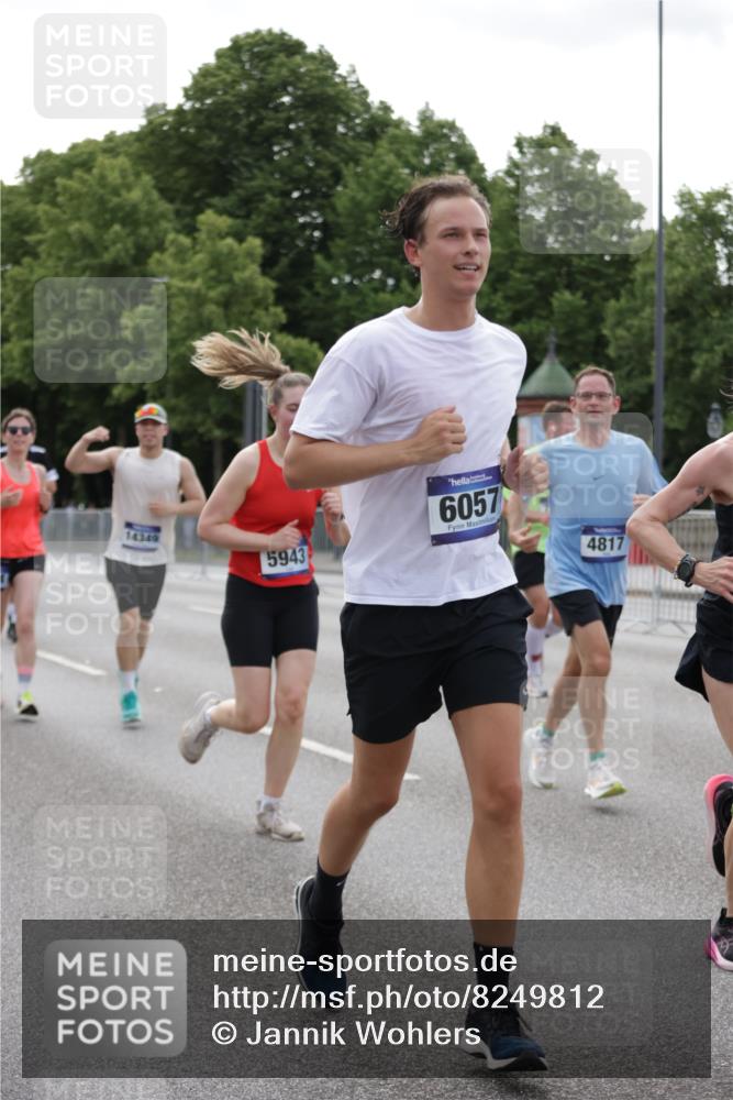 29.06.2025 - hella hamburg halbmarathon Jannik Wohlers http://msf.ph/oto/8249812 29.06.2025 10:30:51 Lombardsbrücke 1292, 1773, 1979, 2414, 2914, 4561, 4817, 5437, 5943, 6057, 6078, 6195, 6787, 7604, 8050, 8072, 8073, 10111, 11988, 12627, 14349, 15589, 15725, 16457, 17224, 17463, 17509, 17587, 18390, 18883, 19226 meine-sportfotos.de